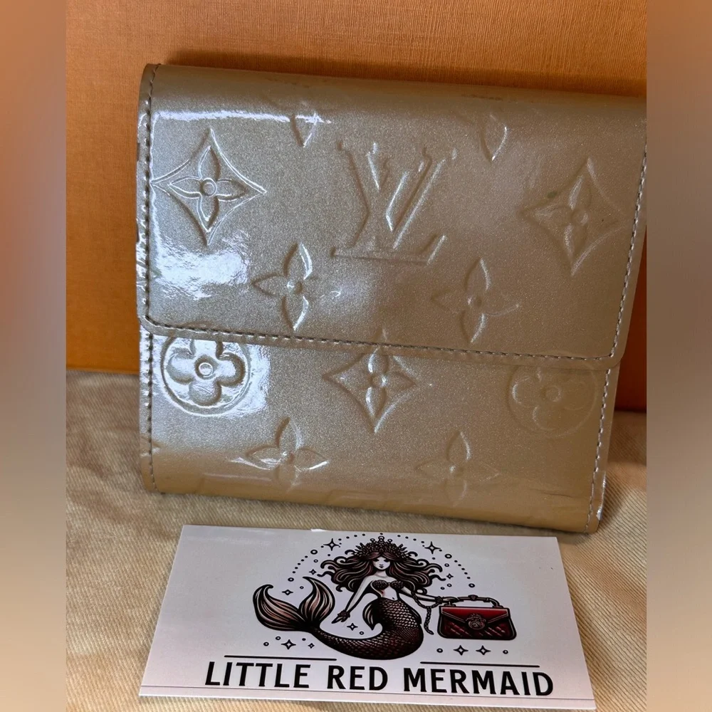 Louis Vuitton Yellow verni conpact wallet